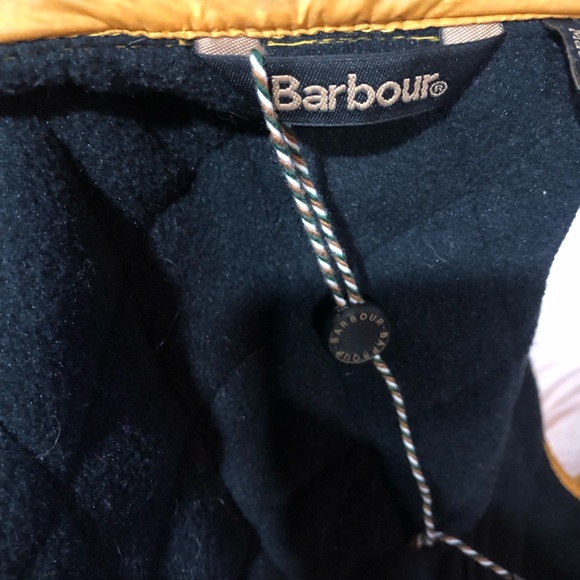 Mustard coloured lined Fall Vest by Barbour worn only a couple of times ! - Picture 4 of 5